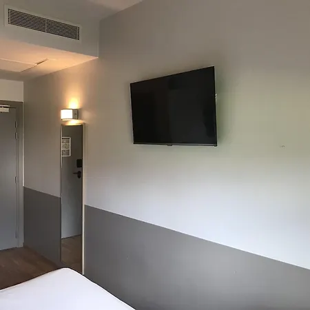 فندق Premiere Classe Centre - Gare 2*