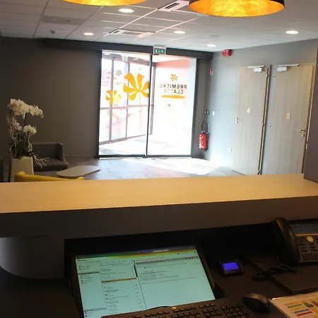 Premiere Classe Centre - Gare ホテル 2*