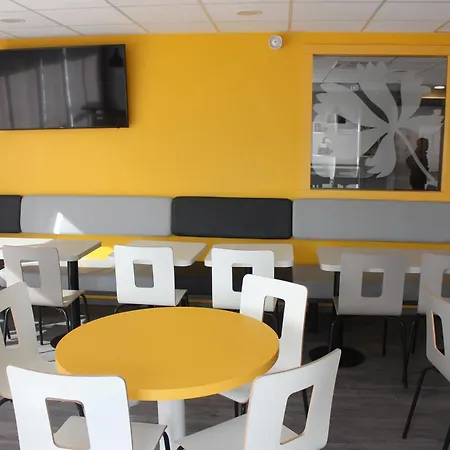 ホテル Premiere Classe Centre - Gare オベルネ